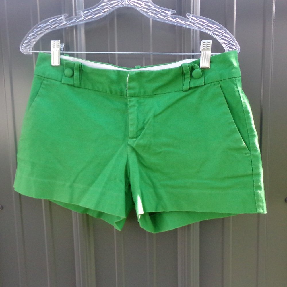 Banana Republic Kelly Green Ryan Fit Shorts- Size 4
